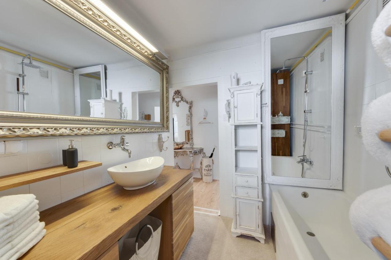 Amazing Apartment In Downtown Maribor Buitenkant foto