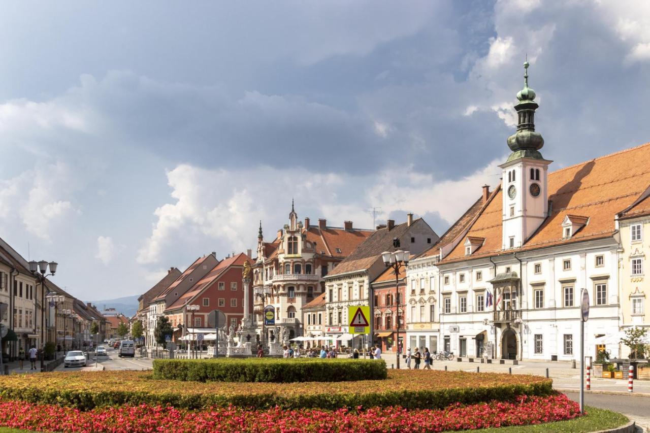 Amazing Apartment In Downtown Maribor Buitenkant foto